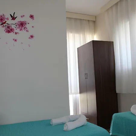 Hotel Alinda *